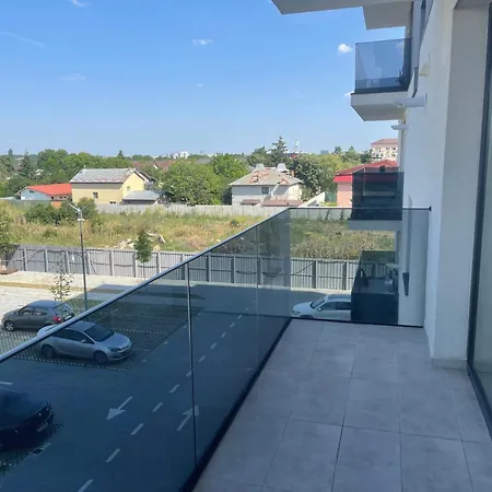 Апартаменты Spacious 3-room - Long-term *